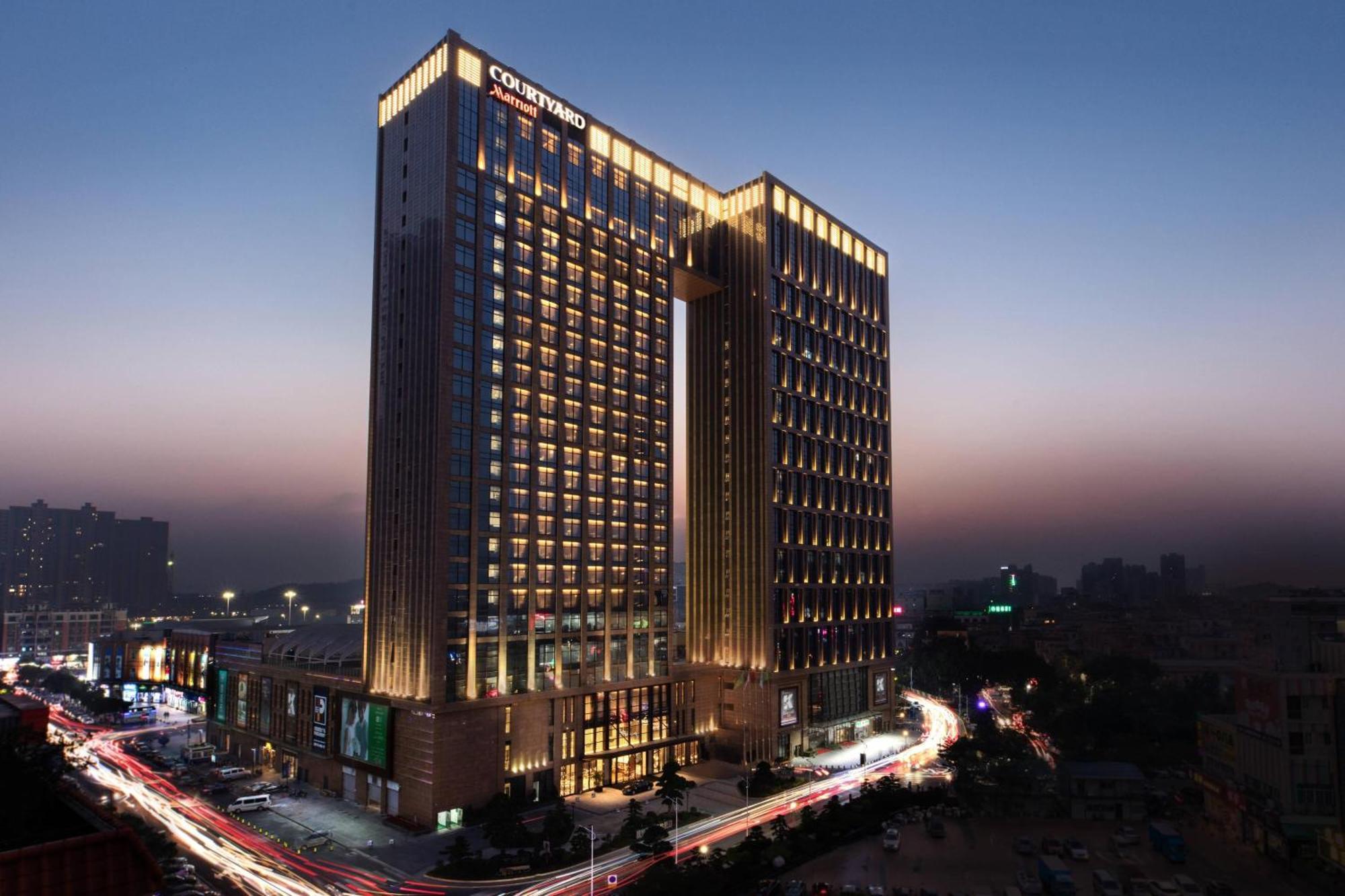 Отель Courtyard By Marriott Shunde Longjiang, Near Furniture Fair Экстерьер фото