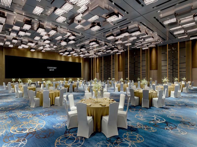 Отель Courtyard By Marriott Shunde Longjiang, Near Furniture Fair Экстерьер фото
